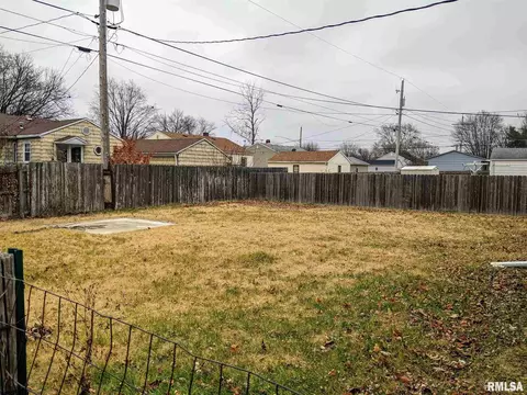 1417 Loretta St, Pekin, IL 61554 photo 32