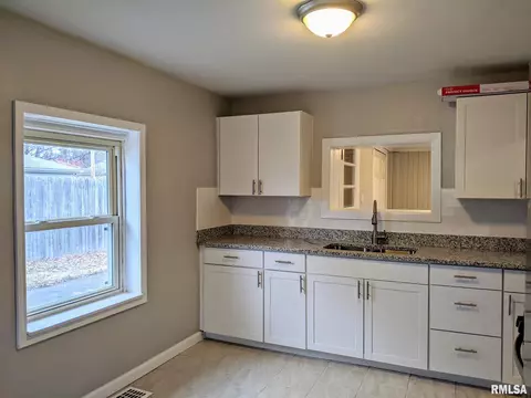 1417 Loretta St, Pekin, IL 61554 photo 9
