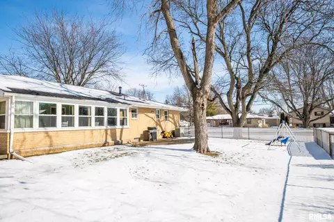 756 E Monroe St, Morton, IL 61550 photo 5