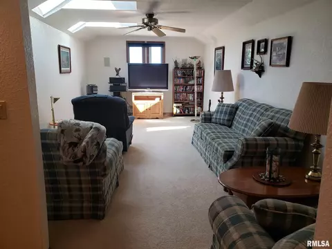 15926 N Centerville Rd, Edelstein, IL 61526 photo 7