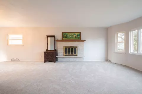 725 S Kickapoo Ln, Peoria, IL 61604 photo 11