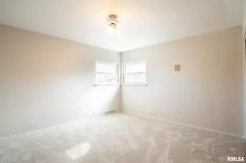 725 S Kickapoo Ln, Peoria, IL 61604 photo 29
