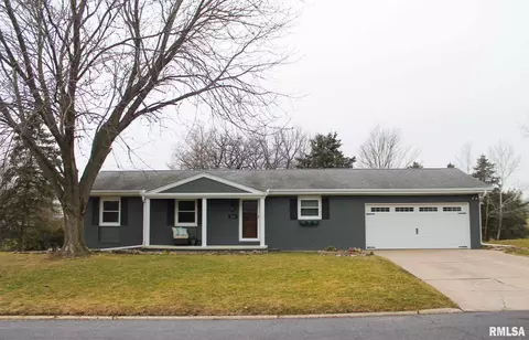 805 Curtis Ct, Eureka, IL 61530 photo 1