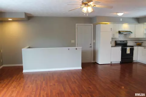 805 Curtis Ct, Eureka, IL 61530 photo 31