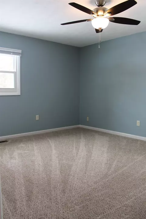 805 Curtis Ct, Eureka, IL 61530 photo 23