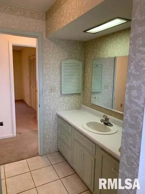 500 W Burton Ave, Eureka, IL 61530 photo 15