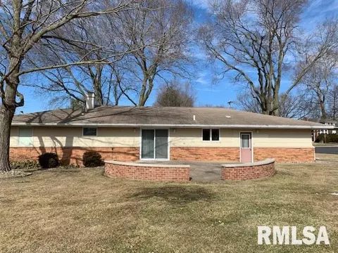 500 W Burton Ave, Eureka, IL 61530 photo 33