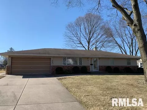 500 W Burton Ave, Eureka, IL 61530 photo 1