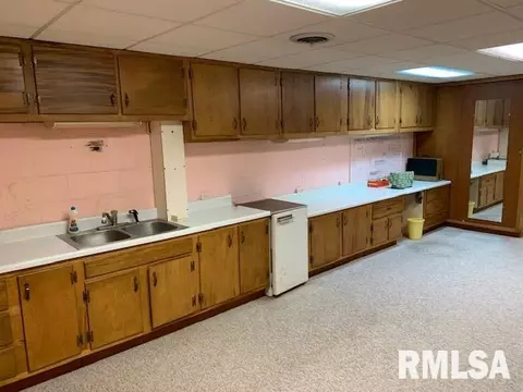 500 W Burton Ave, Eureka, IL 61530 photo 21