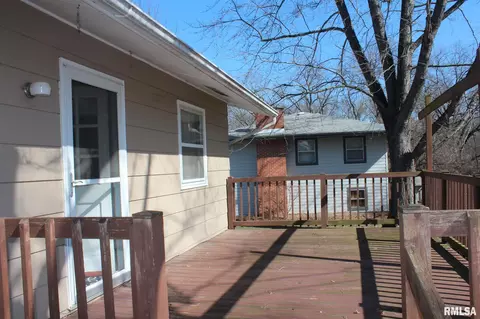 1509 Joyce Ln, Macomb, IL 61455 photo 2