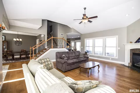 1265 E Monroe St, Morton, IL 61550 photo 7