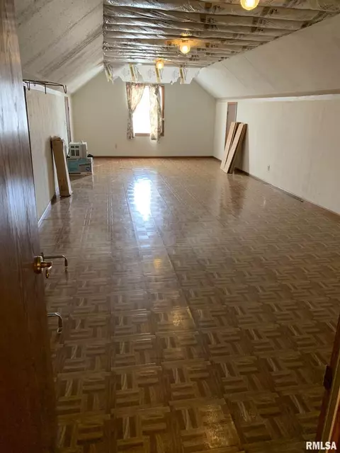 1115 E Sycamore St, Canton, IL 61520 photo 32