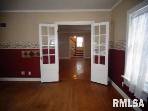 218 Embert Pl, Peoria, IL 61603 photo 5