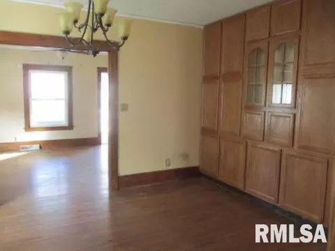 447 E Walnut St, Washburn, IL 61570 photo 8