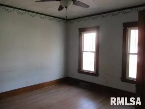 447 E Walnut St, Washburn, IL 61570 photo 12
