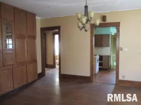 447 E Walnut St, Washburn, IL 61570 photo 7