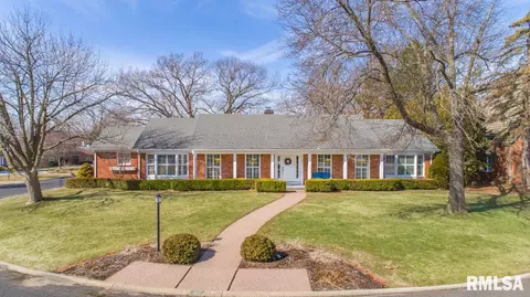 317 E Morningside Dr, Peoria, IL 61614 photo 1
