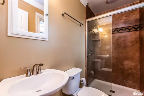 115 N Castle Dr, Dunlap, IL 61525 photo 33