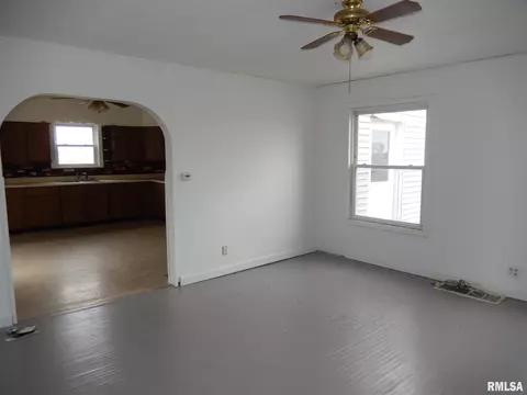 8735 E 600th St, Colchester, IL 62326 photo 5