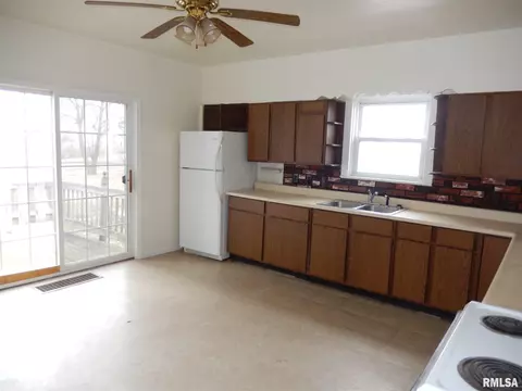 8735 E 600th St, Colchester, IL 62326 photo 7
