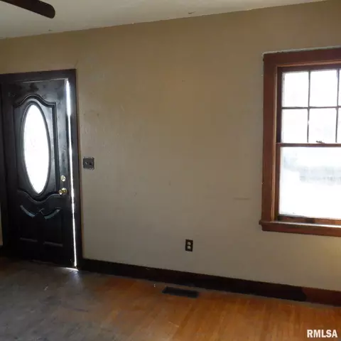 116 Berry St, Washington, IL 61571 photo 2