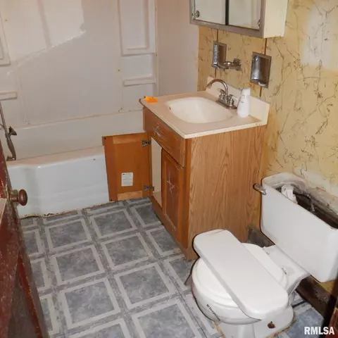 116 Berry St, Washington, IL 61571 photo 11
