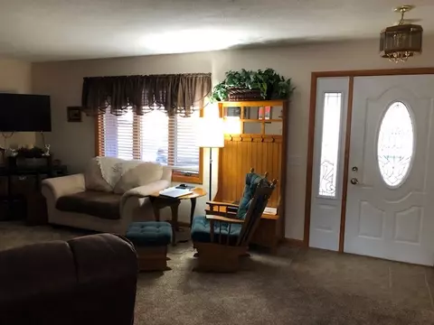 1161 Stacy Ln, Macomb, IL 61455 photo 2