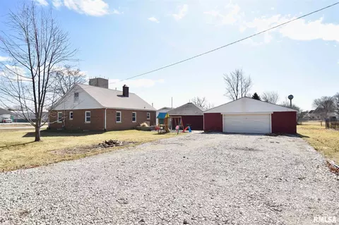 220 N Eureka St, Goodfield, IL 61742 photo 2