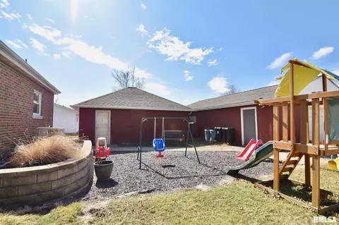 220 N Eureka St, Goodfield, IL 61742 photo 39