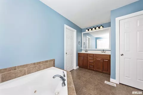 1503 Jadens Way, Washington, IL 61571 photo 26