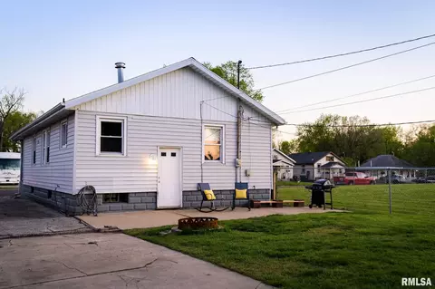 227 Herget St, Pekin, IL 61554 photo 25