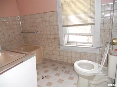 306 N 7th Ave, Canton, IL 61520 photo 10