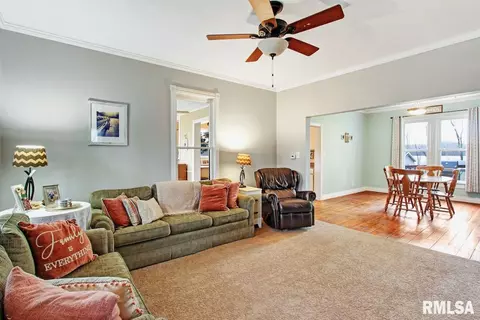 605 Eureka St, Eureka, IL 61530 photo 6
