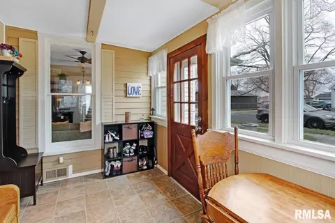 605 Eureka St, Eureka, IL 61530 photo 38