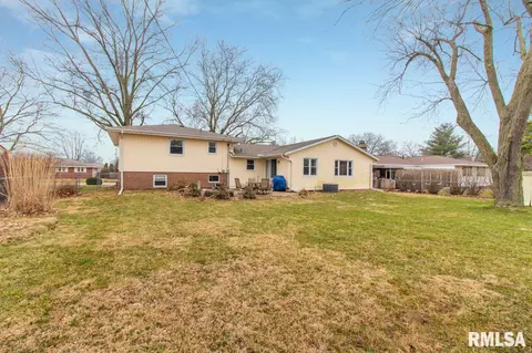 929 E Madison St, Morton, IL 61550 photo 37