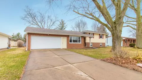 929 E Madison St, Morton, IL 61550 photo 3