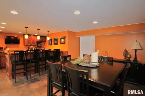 301 Parkway Dr, Eureka, IL 61530 photo 37
