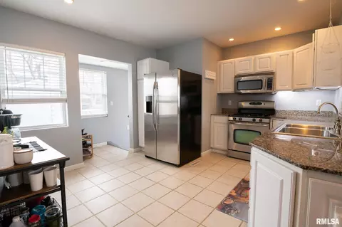 703 S Main St, Morton, IL 61550 photo 10