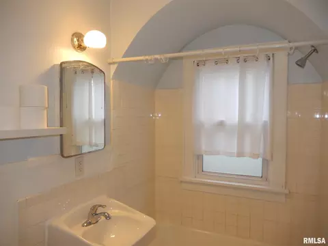 615 W Calhoun St, Macomb, IL 61455 photo 15