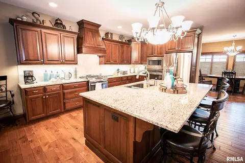 25 Holborn Ct, Washington, IL 61571 photo 7