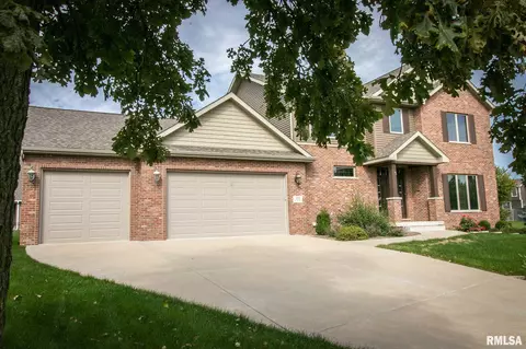 25 Holborn Ct, Washington, IL 61571 photo 3