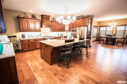 25 Holborn Ct, Washington, IL 61571 photo 5