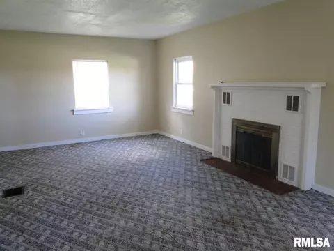 632 W Murray St, Macomb, IL 61455 photo 6