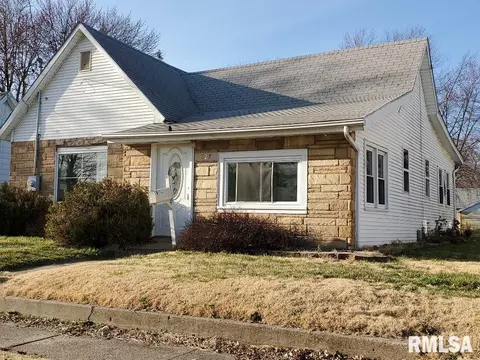 827 E Maple St, Canton, IL 61520 photo 33