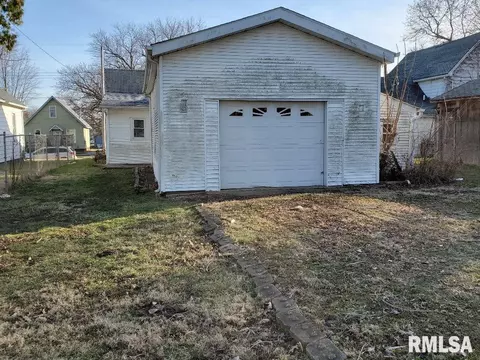 827 E Maple St, Canton, IL 61520 photo 30