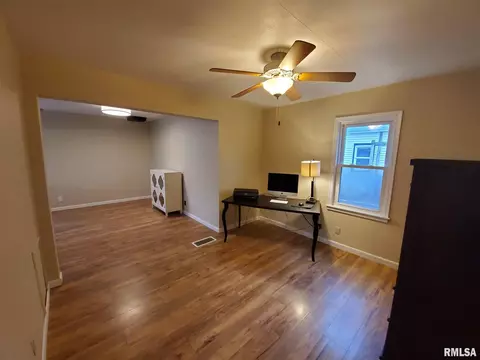 405 E Adams St, Washington, IL 61571 photo 16
