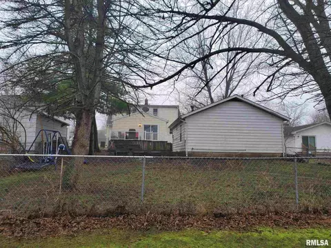 405 E Adams St, Washington, IL 61571 photo 42
