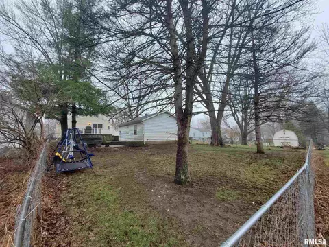 405 E Adams St, Washington, IL 61571 photo 35