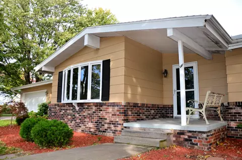 1212 E Thomas St, Macomb, IL 61455 photo 3