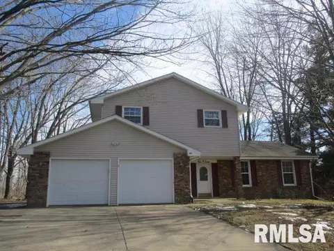 107 Doe Run, Macomb, IL 61455 photo 15